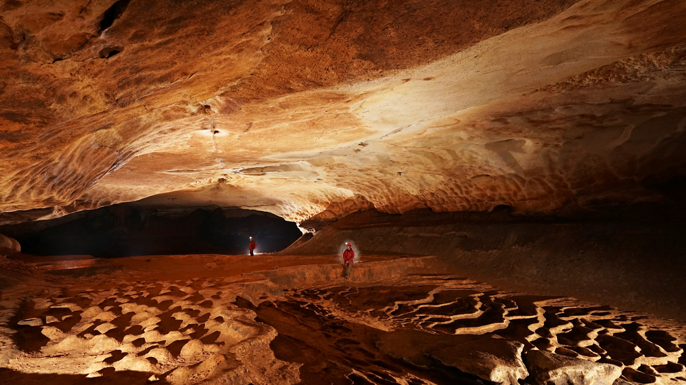 grotte de saint-marcel