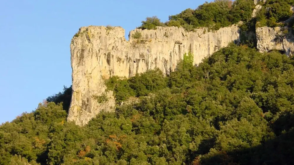 falaise trou de la lune